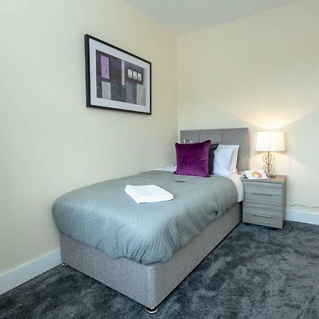 4 Bed Home, Driveway Parking Ideally Located In Latchford, Warrington - Executive St Marys House Exteriér fotografie