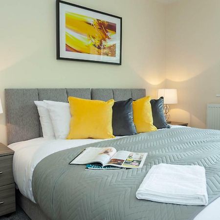 4 Bed Home, Driveway Parking Ideally Located In Latchford, Warrington - Executive St Marys House Exteriér fotografie