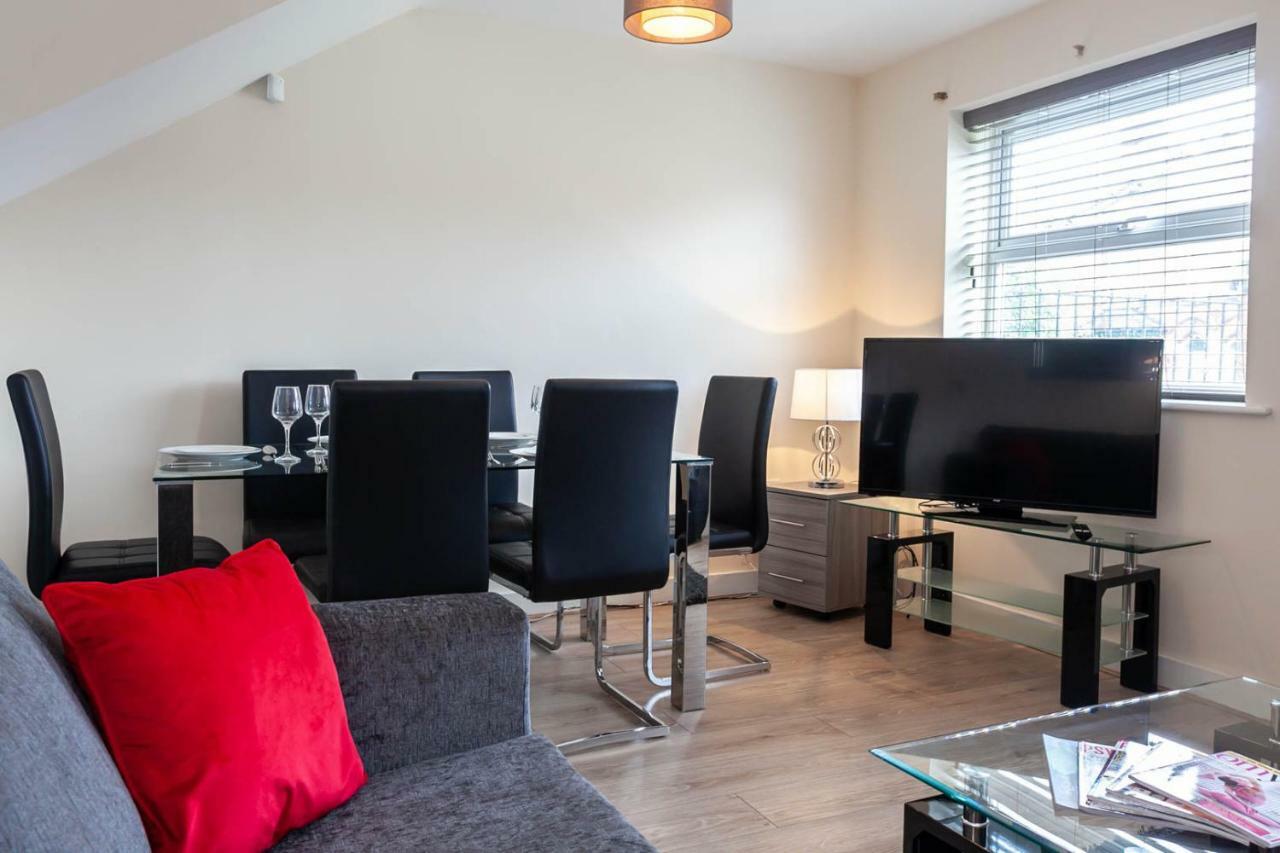 4 Bed Home, Driveway Parking Ideally Located In Latchford, Warrington - Executive St Marys House Exteriér fotografie