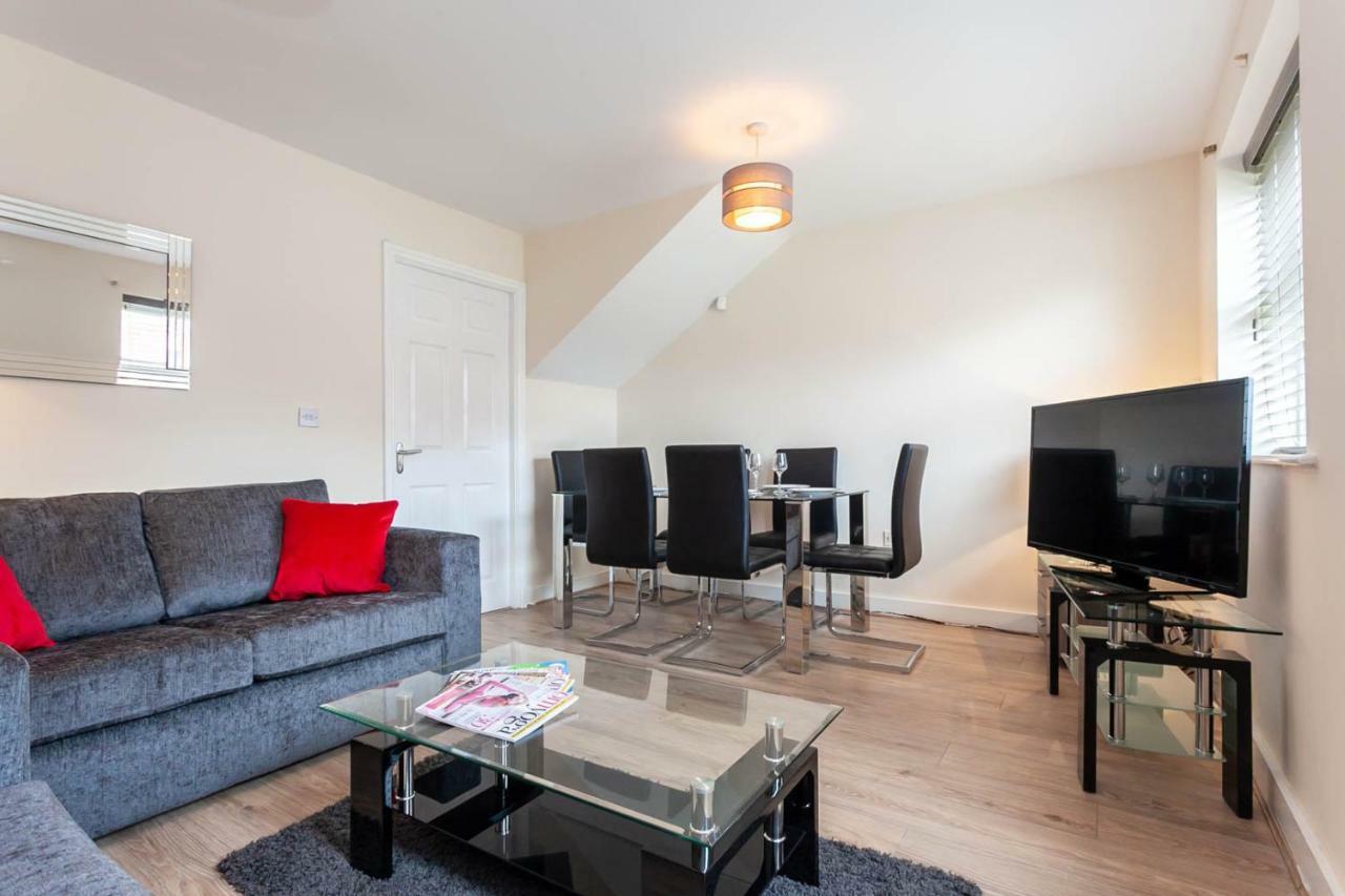 4 Bed Home, Driveway Parking Ideally Located In Latchford, Warrington - Executive St Marys House Exteriér fotografie