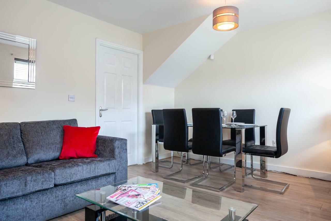 4 Bed Home, Driveway Parking Ideally Located In Latchford, Warrington - Executive St Marys House Exteriér fotografie