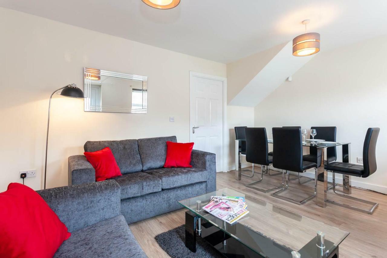 4 Bed Home, Driveway Parking Ideally Located In Latchford, Warrington - Executive St Marys House Exteriér fotografie