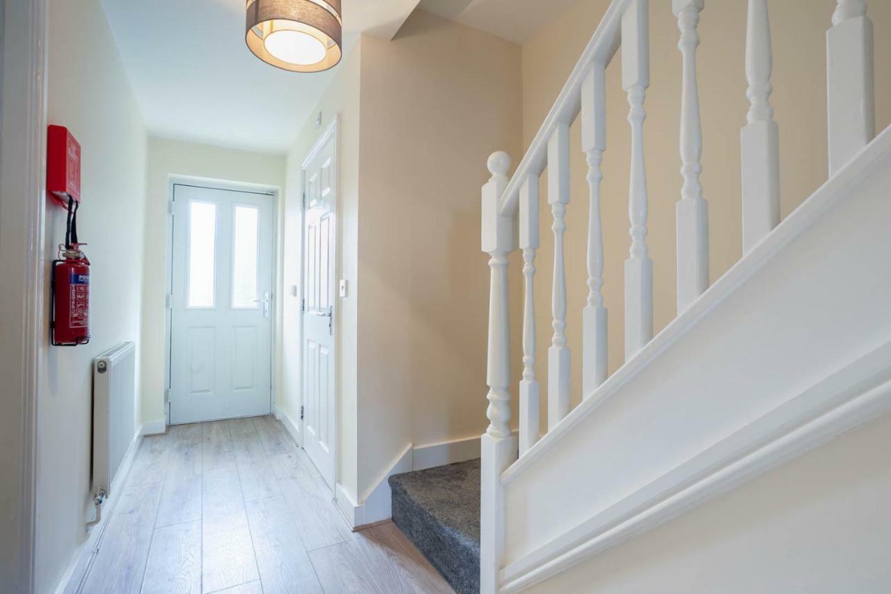 4 Bed Home, Driveway Parking Ideally Located In Latchford, Warrington - Executive St Marys House Exteriér fotografie