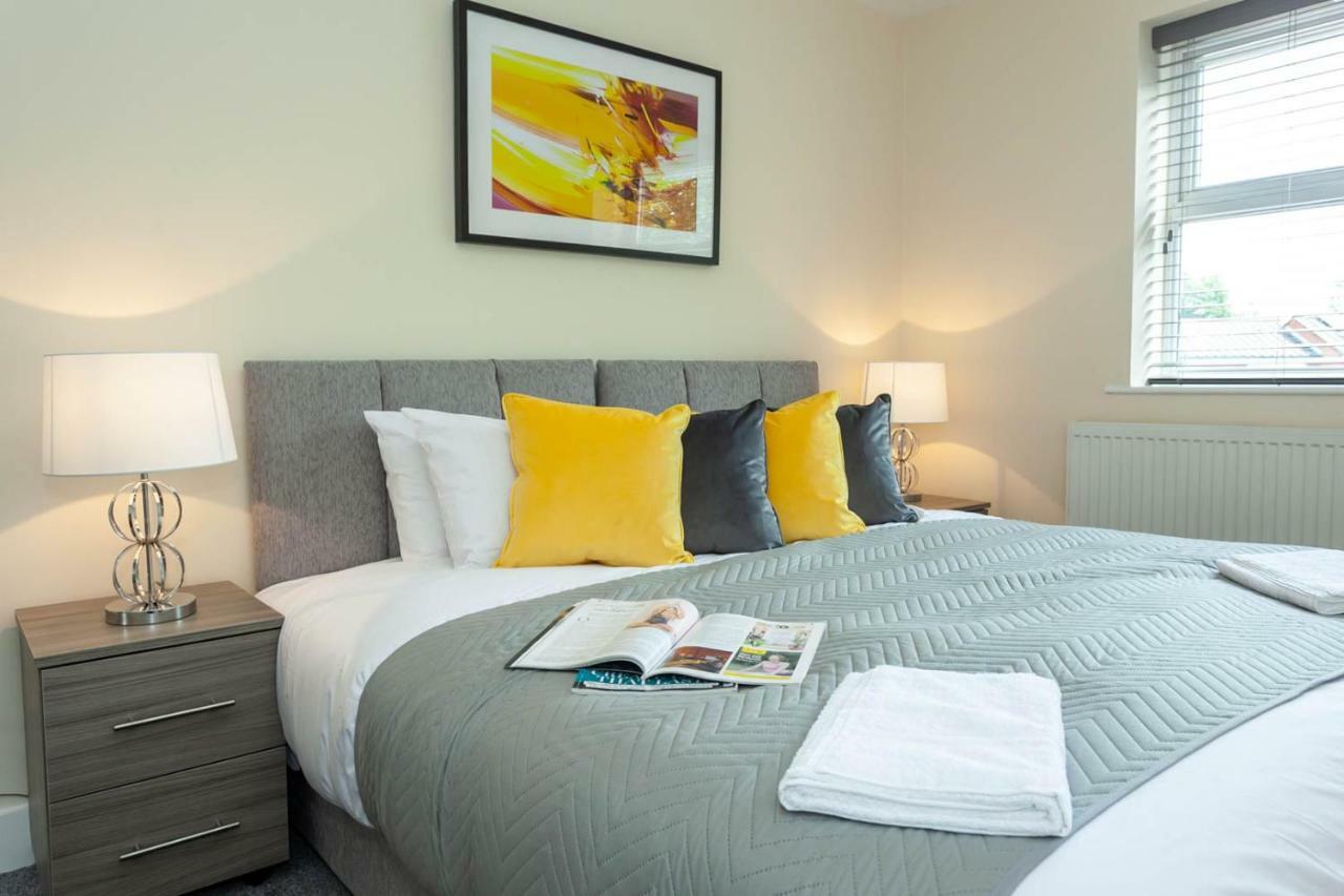 4 Bed Home, Driveway Parking Ideally Located In Latchford, Warrington - Executive St Marys House Exteriér fotografie
