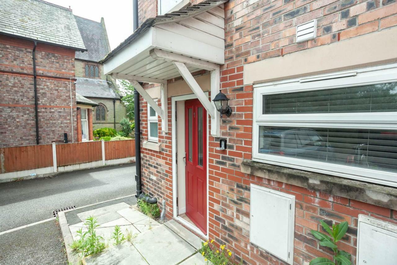 4 Bed Home, Driveway Parking Ideally Located In Latchford, Warrington - Executive St Marys House Exteriér fotografie